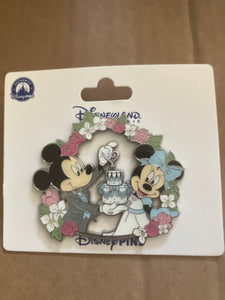 Mickey & Minnie Wedding Pin