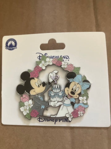 Mickey & Minnie Wedding Pin