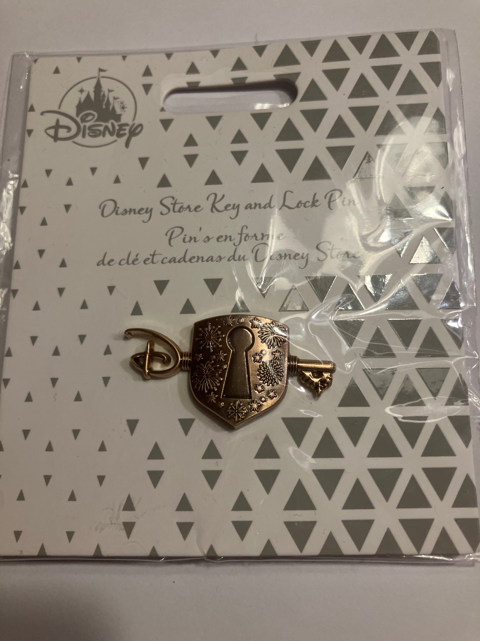 Pin de llave de Disney Store