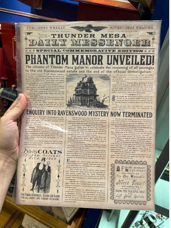 Poster Phantom Manor (Disneyland Paris) - Neuf, Défauts Mineurs Possibles