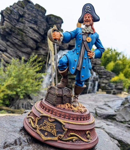 Piraten-Kevin-Jody-Disney-Statue