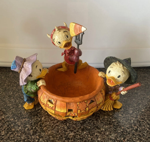 Jim Shore Showcase PLAYING TRICKS AND SHARING TREATS Huey Dewey Loui