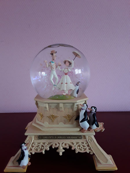 Mary Poppins Limited Snowglobe